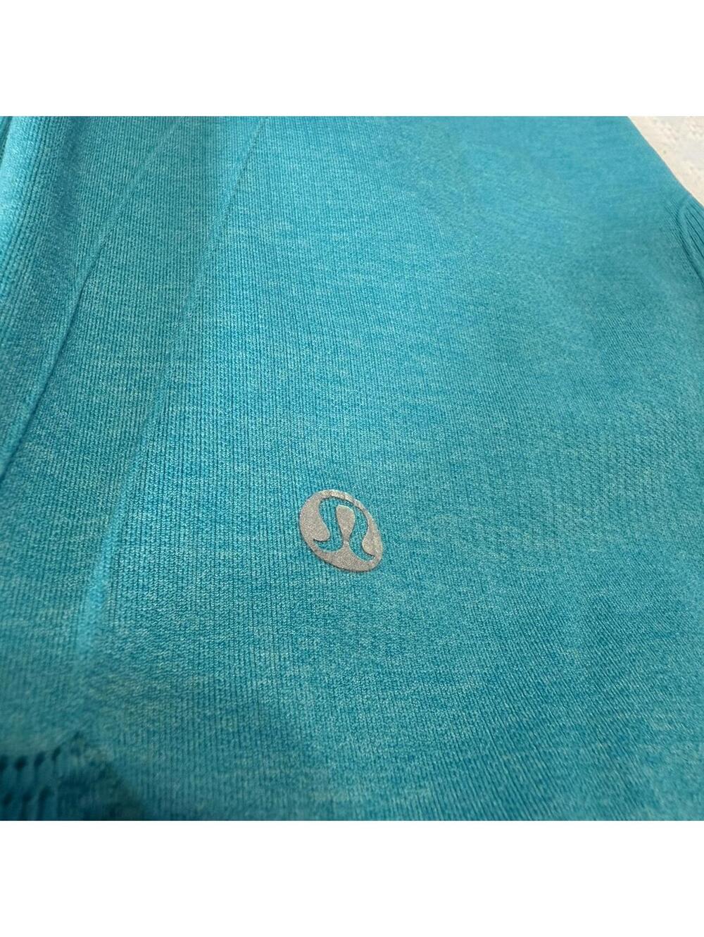 Lululemon Turquoise Seamless Cropped Leggings Capri Yoga Gym leggings - Picture 6 of 7